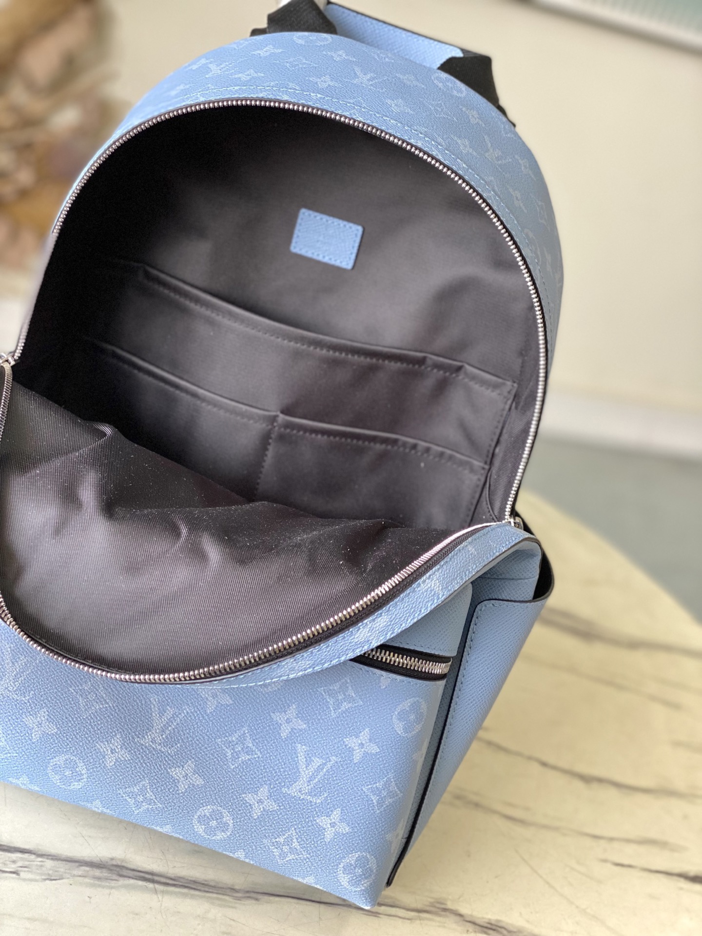 L*ouis V*uitton Top Bag
