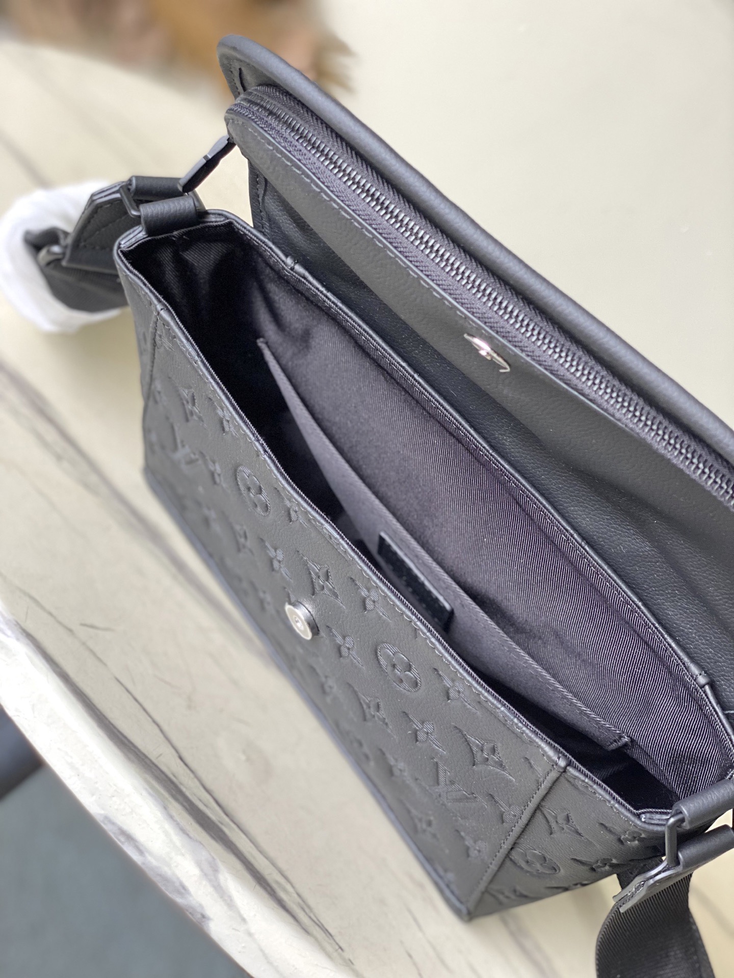 L*ouis V*uitton Top Bag