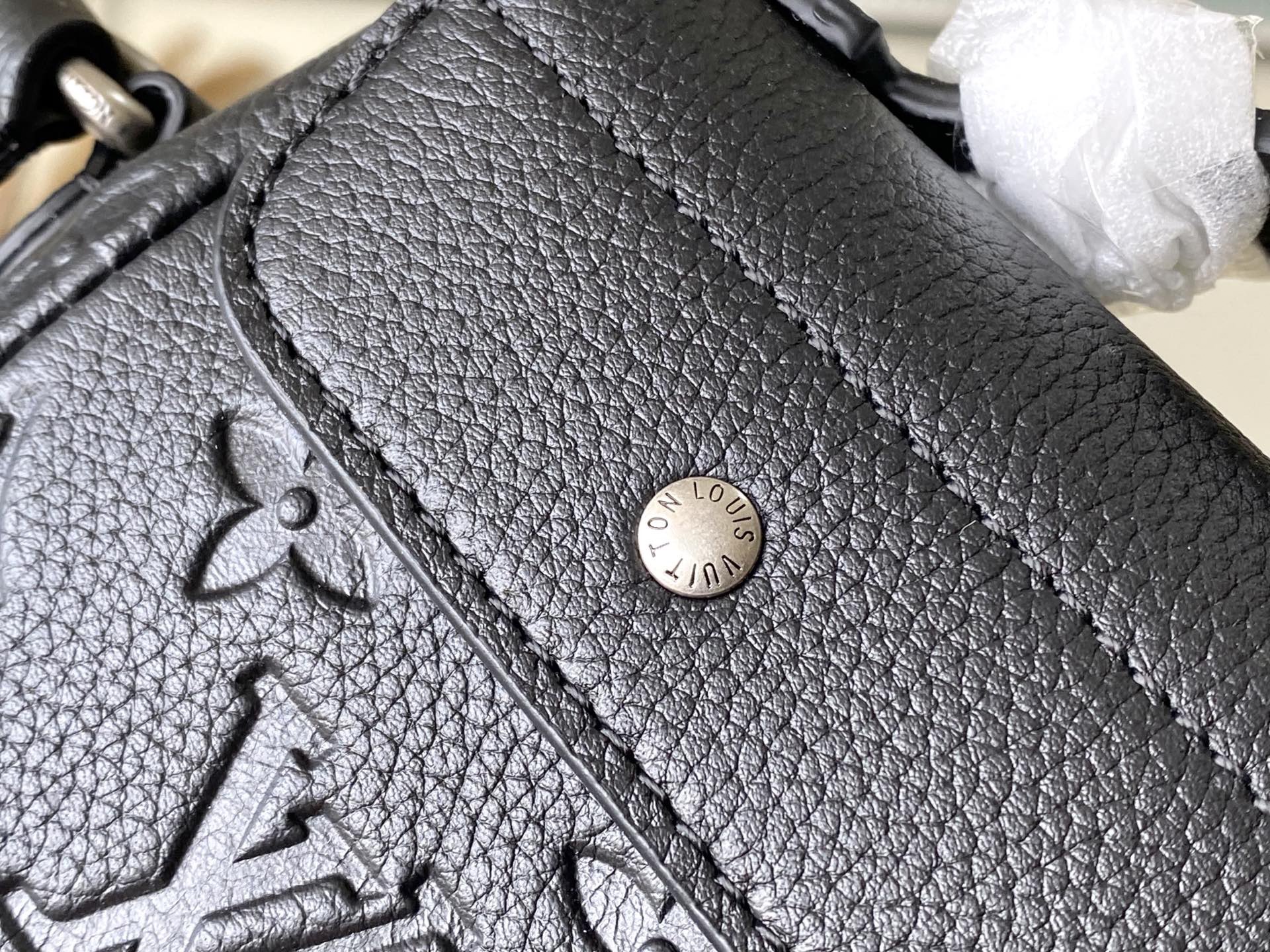 L*ouis V*uitton Top Bag