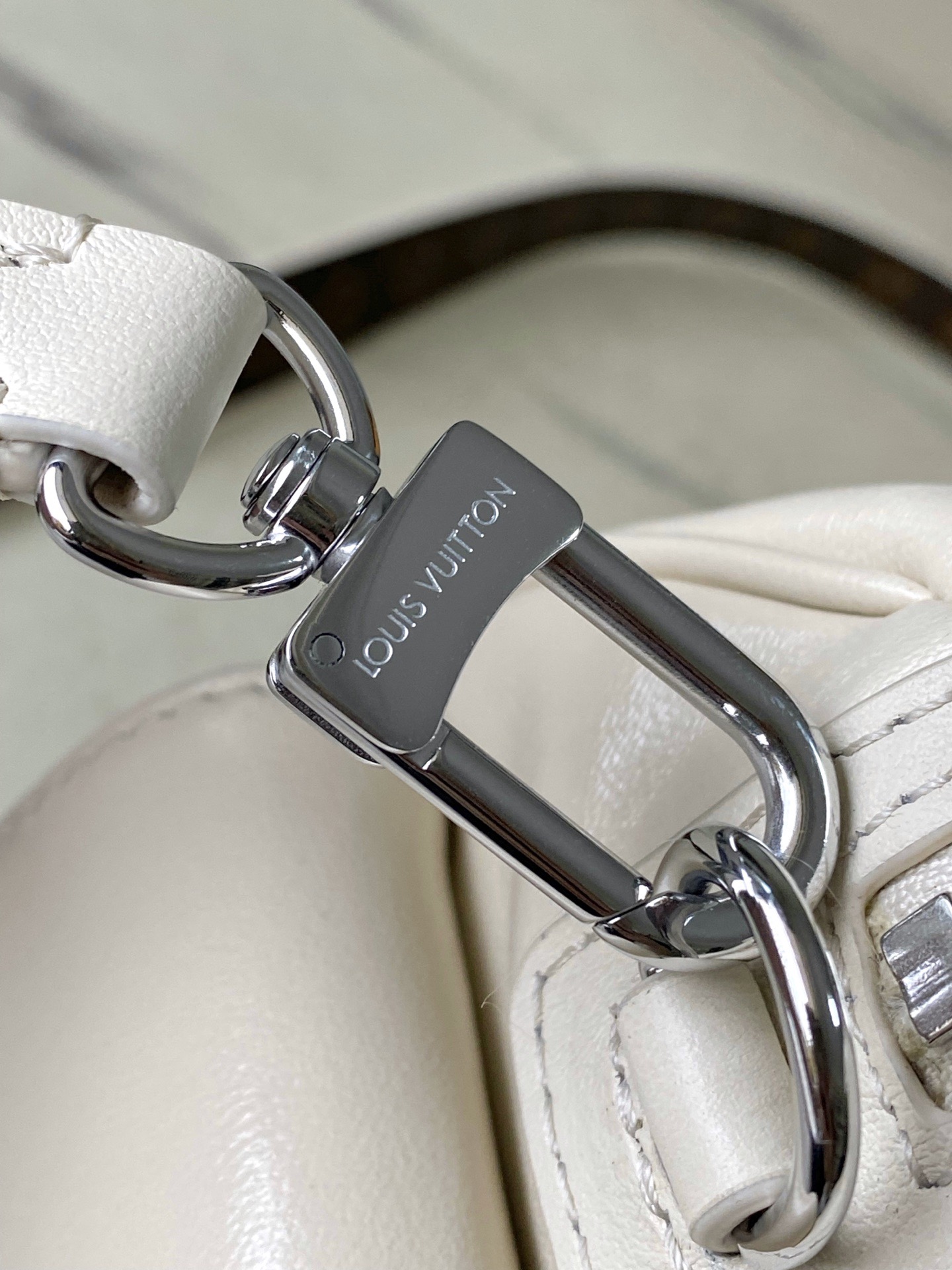 L*ouis V*uitton Top Bag