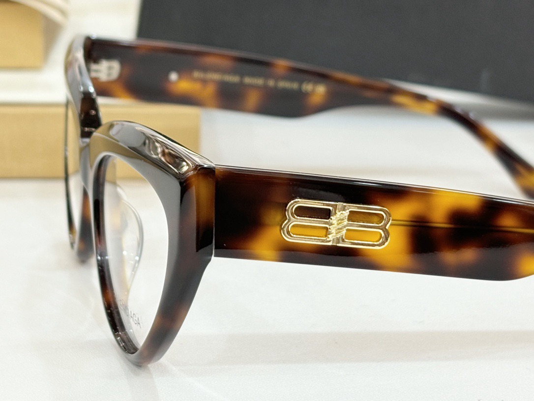 Top Quality B*alenciaga Glasses