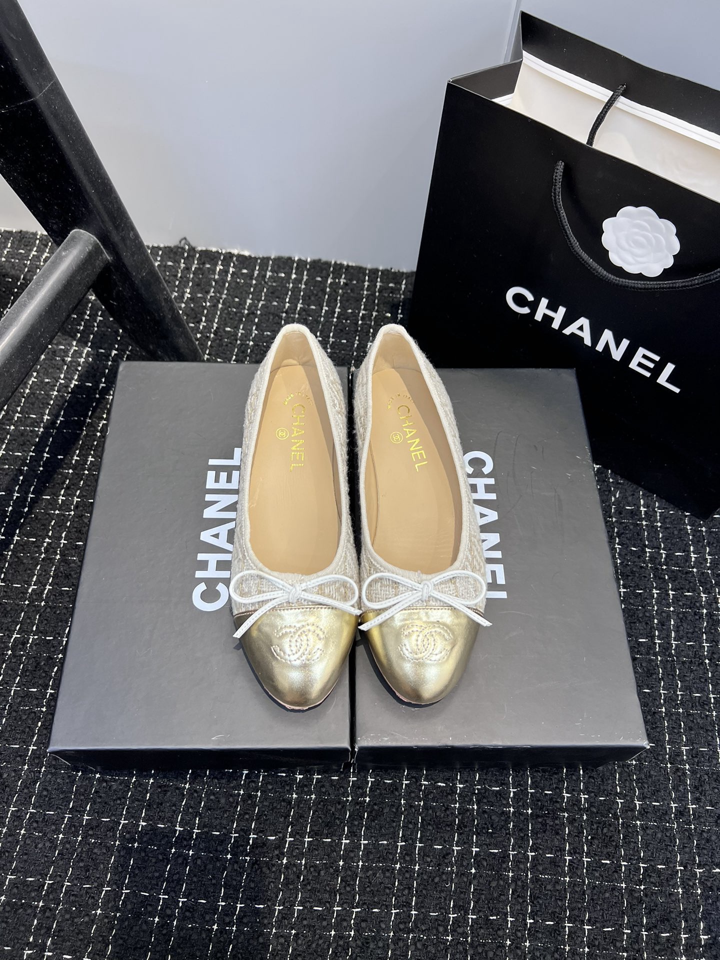 Women Top Quality C*hanel shoes