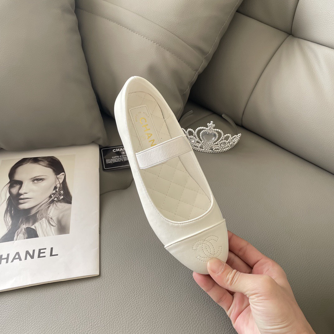 Women Top Quality C*hanel shoes