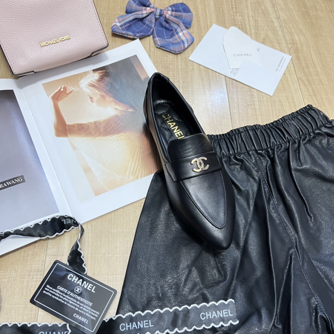 Women Top Quality C*hanel shoes