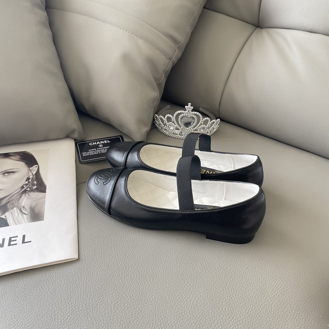 Women Top Quality C*hanel shoes