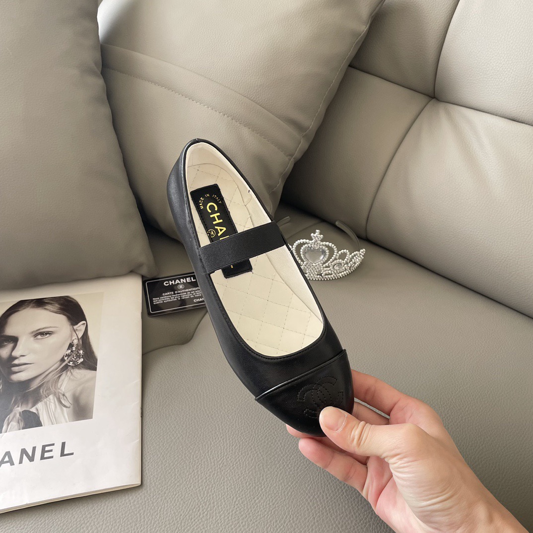 Women Top Quality C*hanel shoes