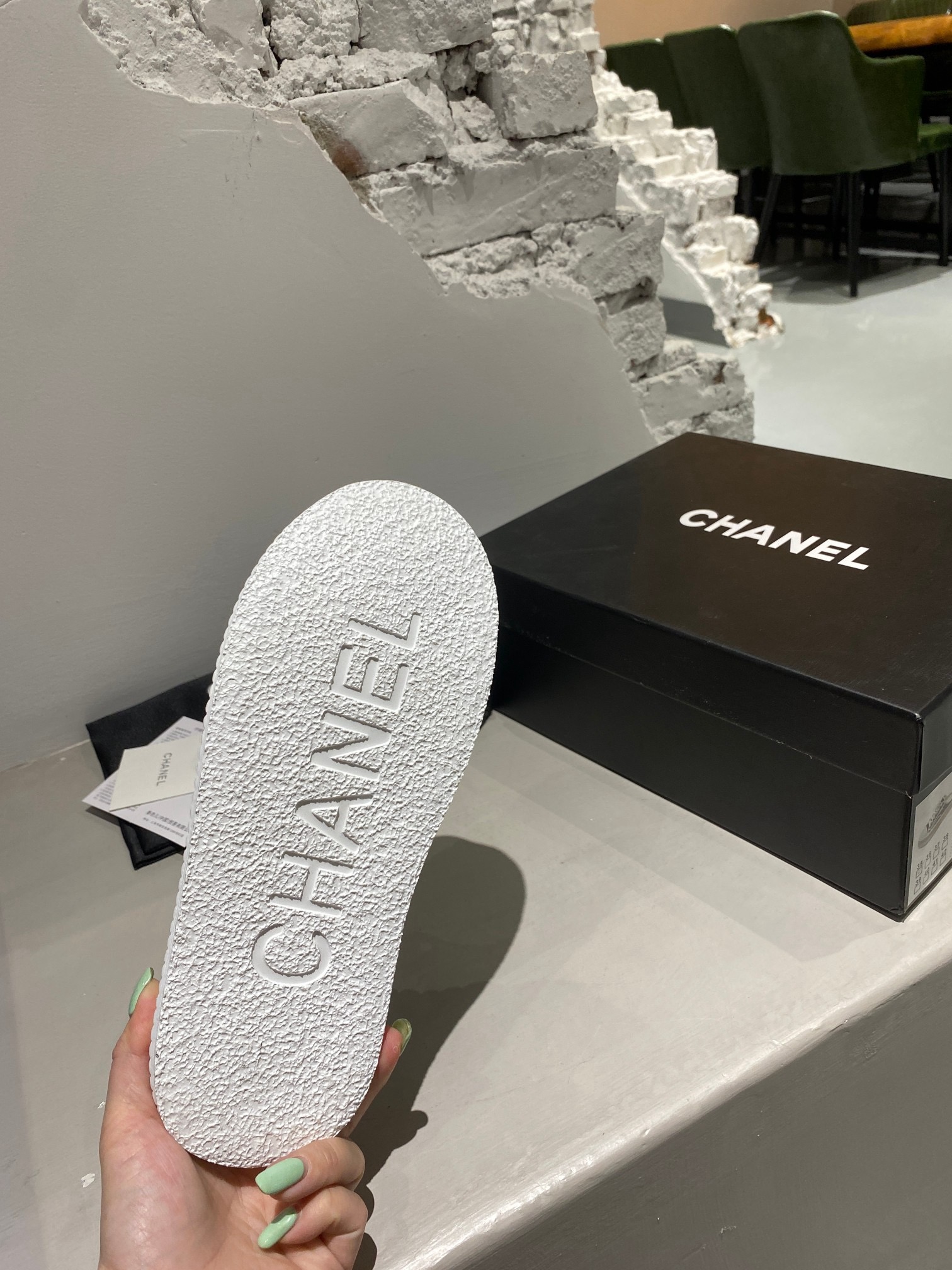 Women Top Quality C*hanel shoes