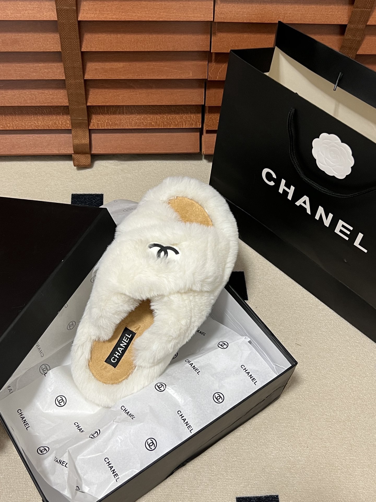 Women Top Quality C*hanel shoes