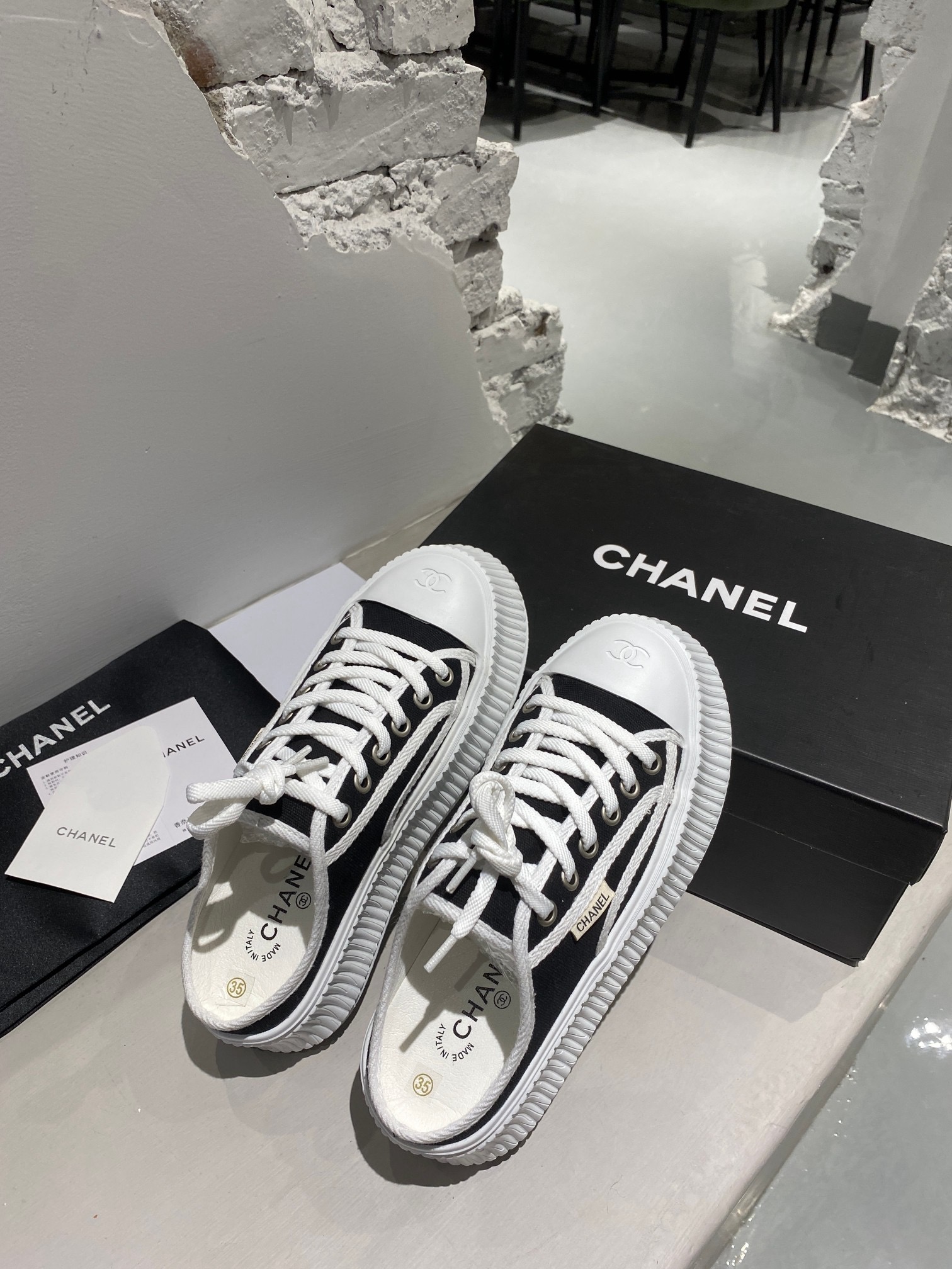 Women Top Quality C*hanel shoes