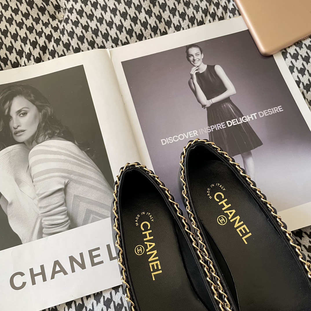 Women Top Quality C*hanel shoes