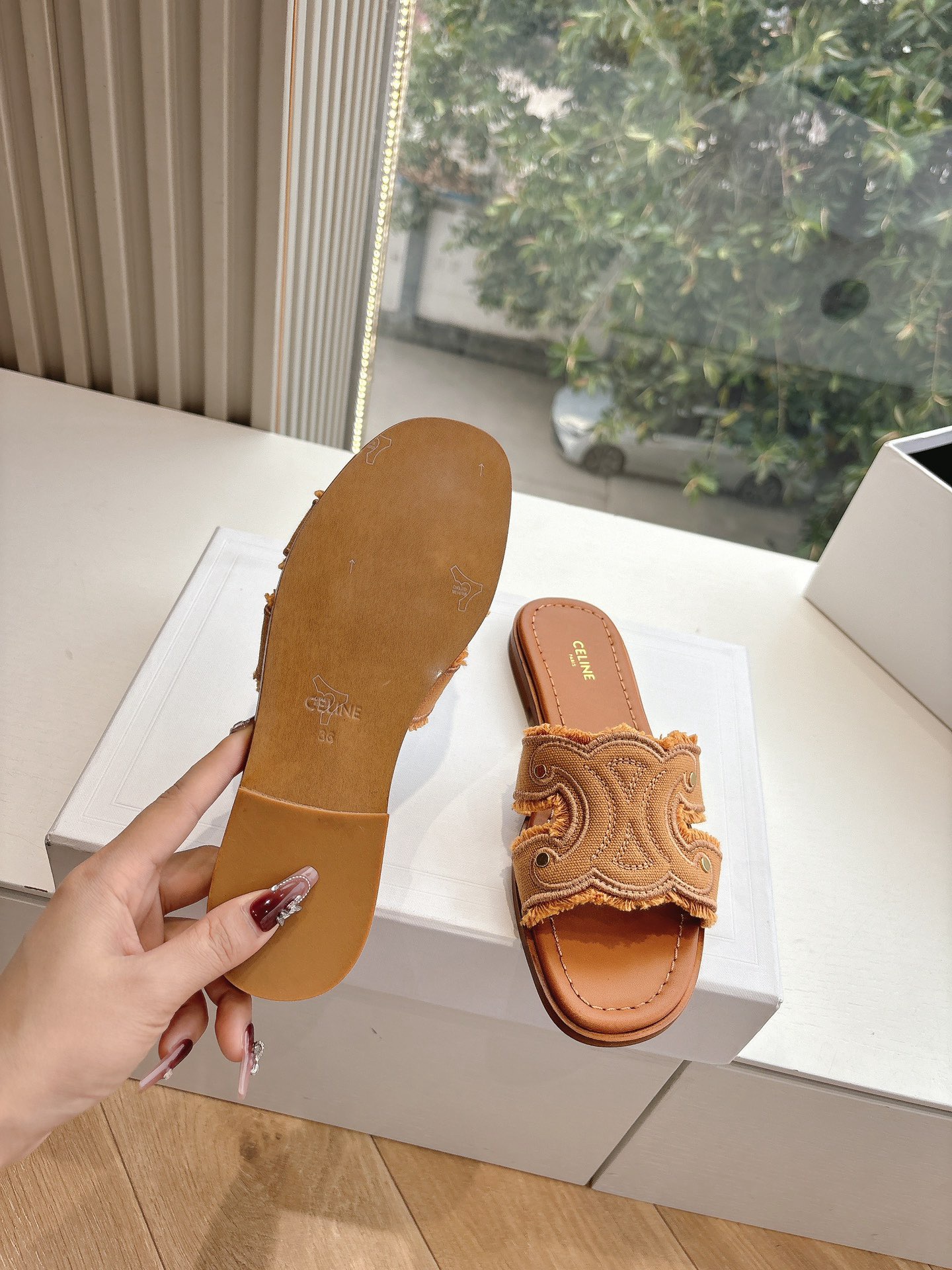 Women Top Quality C*eline shoes