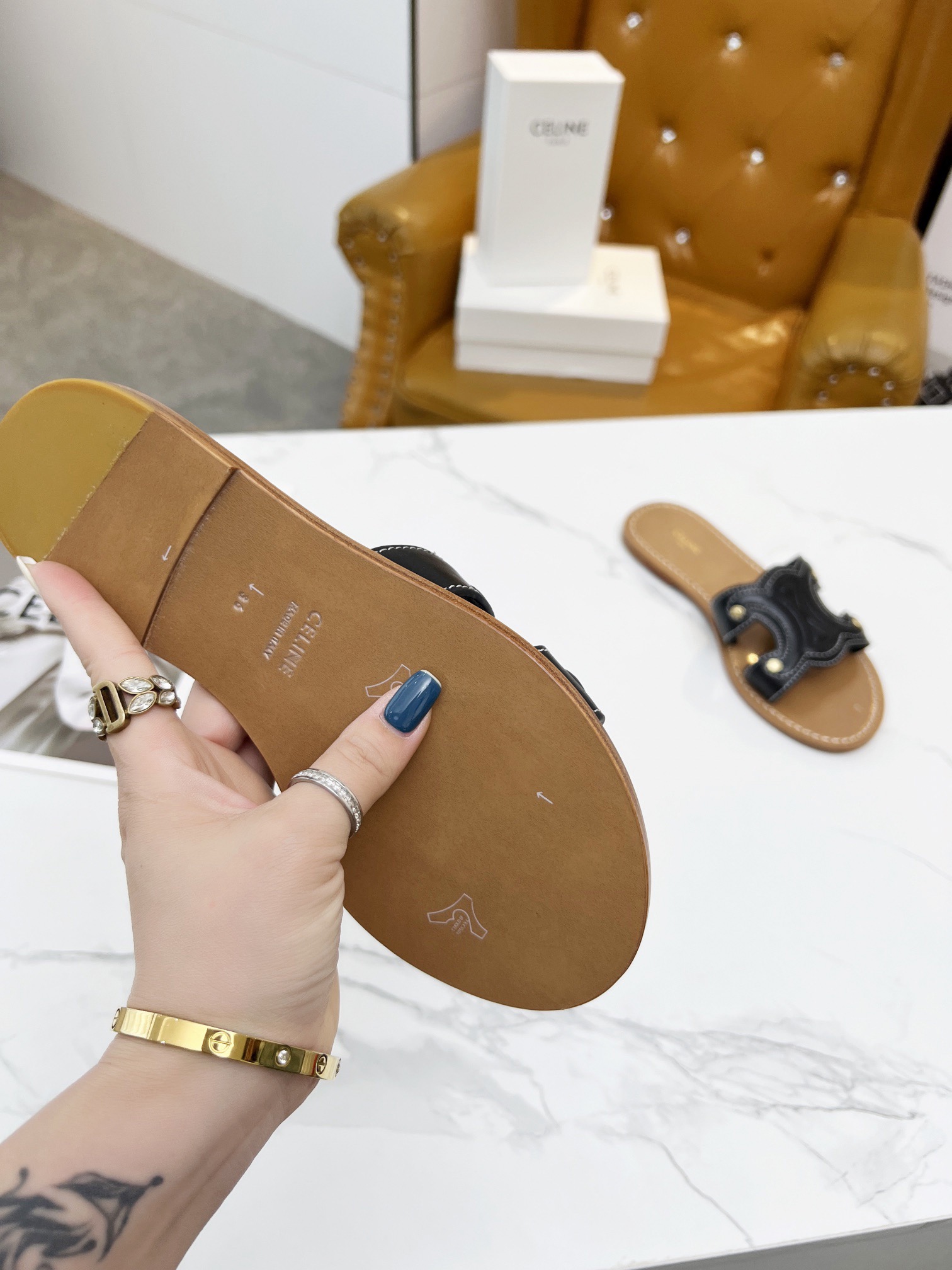 Women Top Quality C*eline shoes