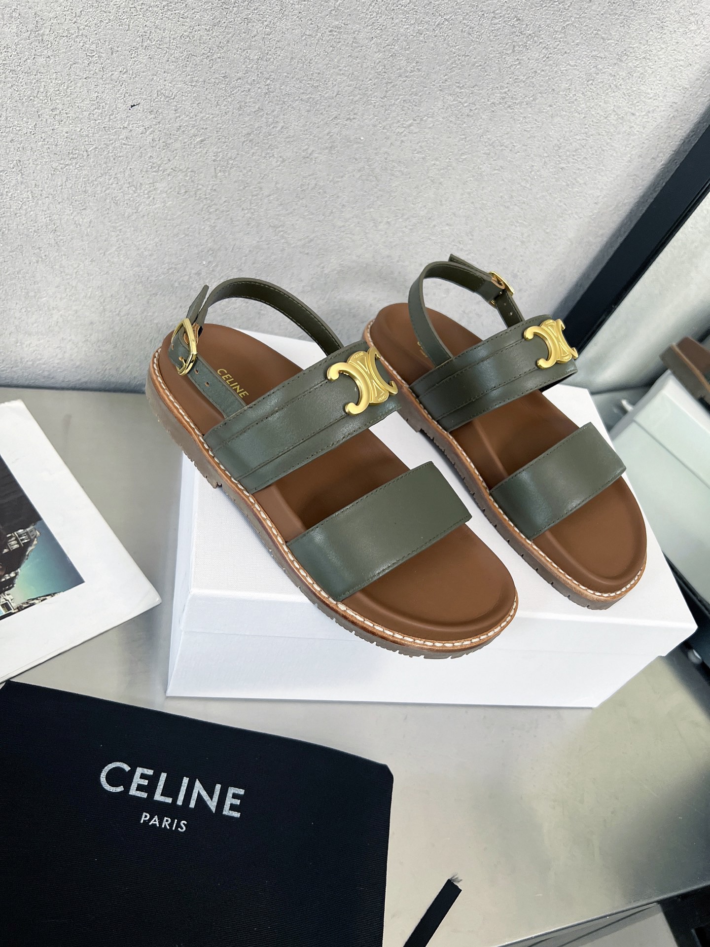 Women Top Quality C*eline shoes