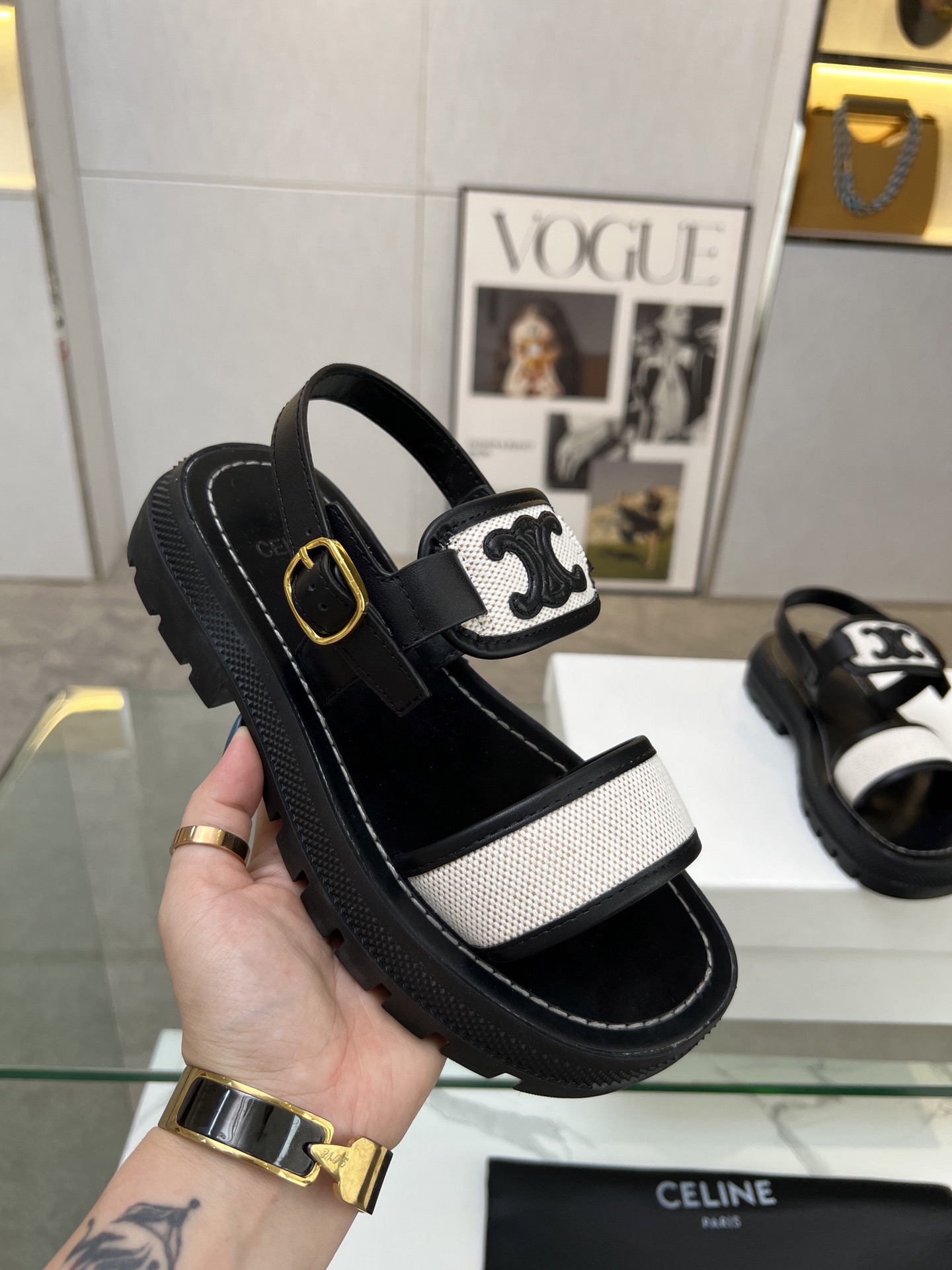 Women Top Quality C*eline shoes