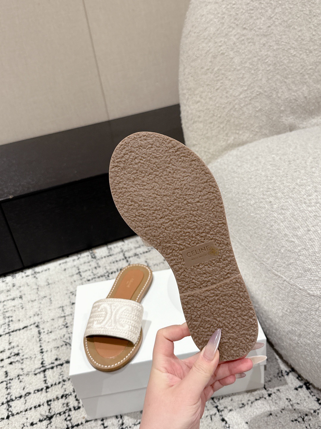 Women Top Quality C*eline shoes