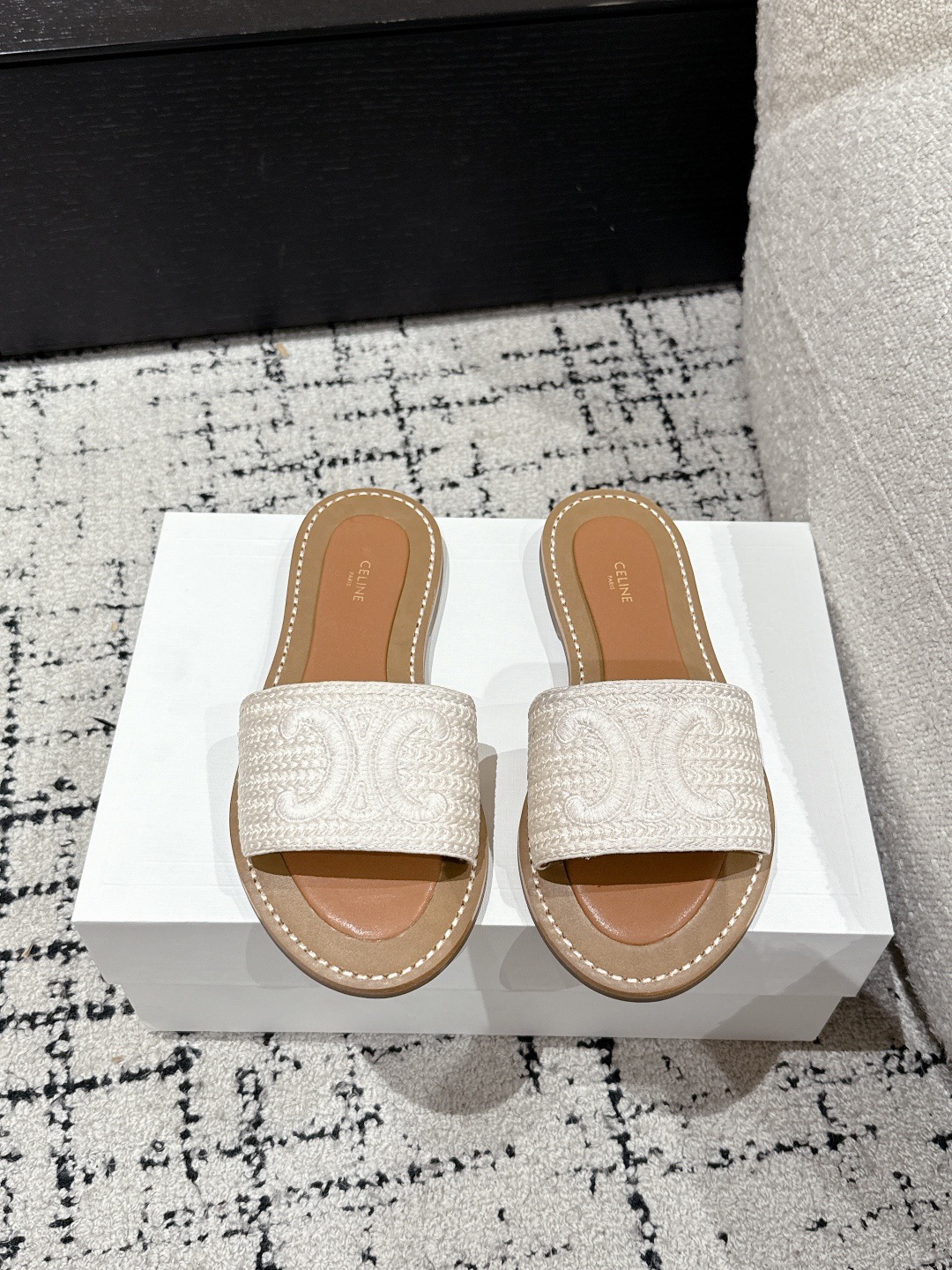 Women Top Quality C*eline shoes