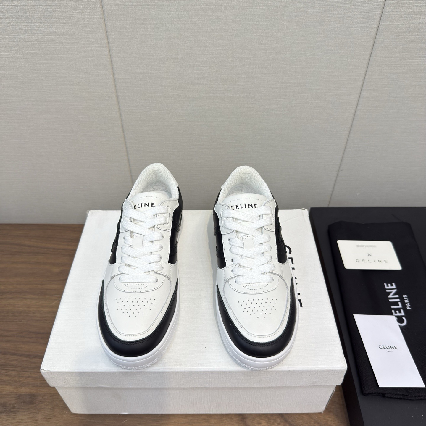 Women Top Quality C*eline shoes