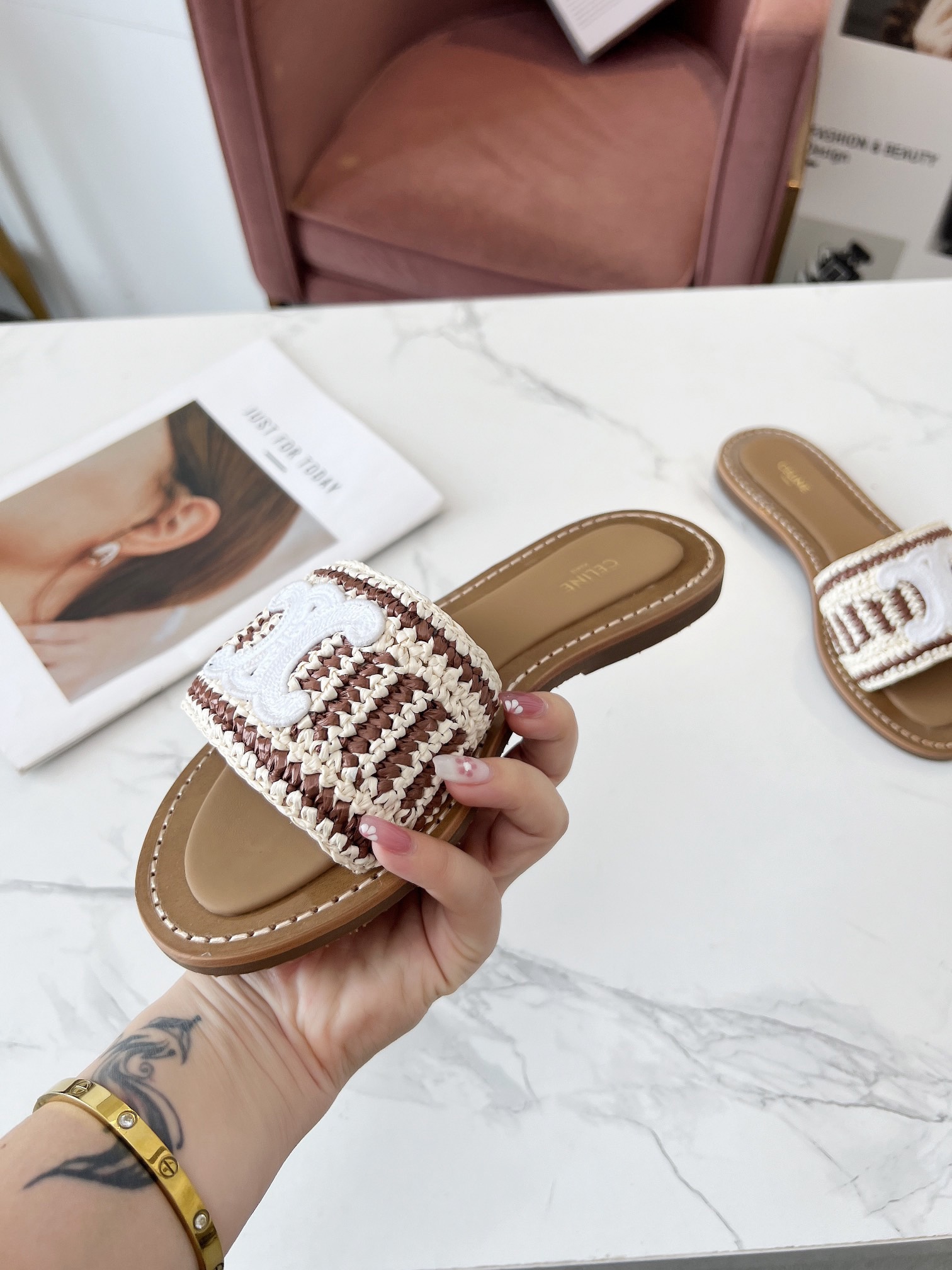 Women Top Quality C*eline shoes