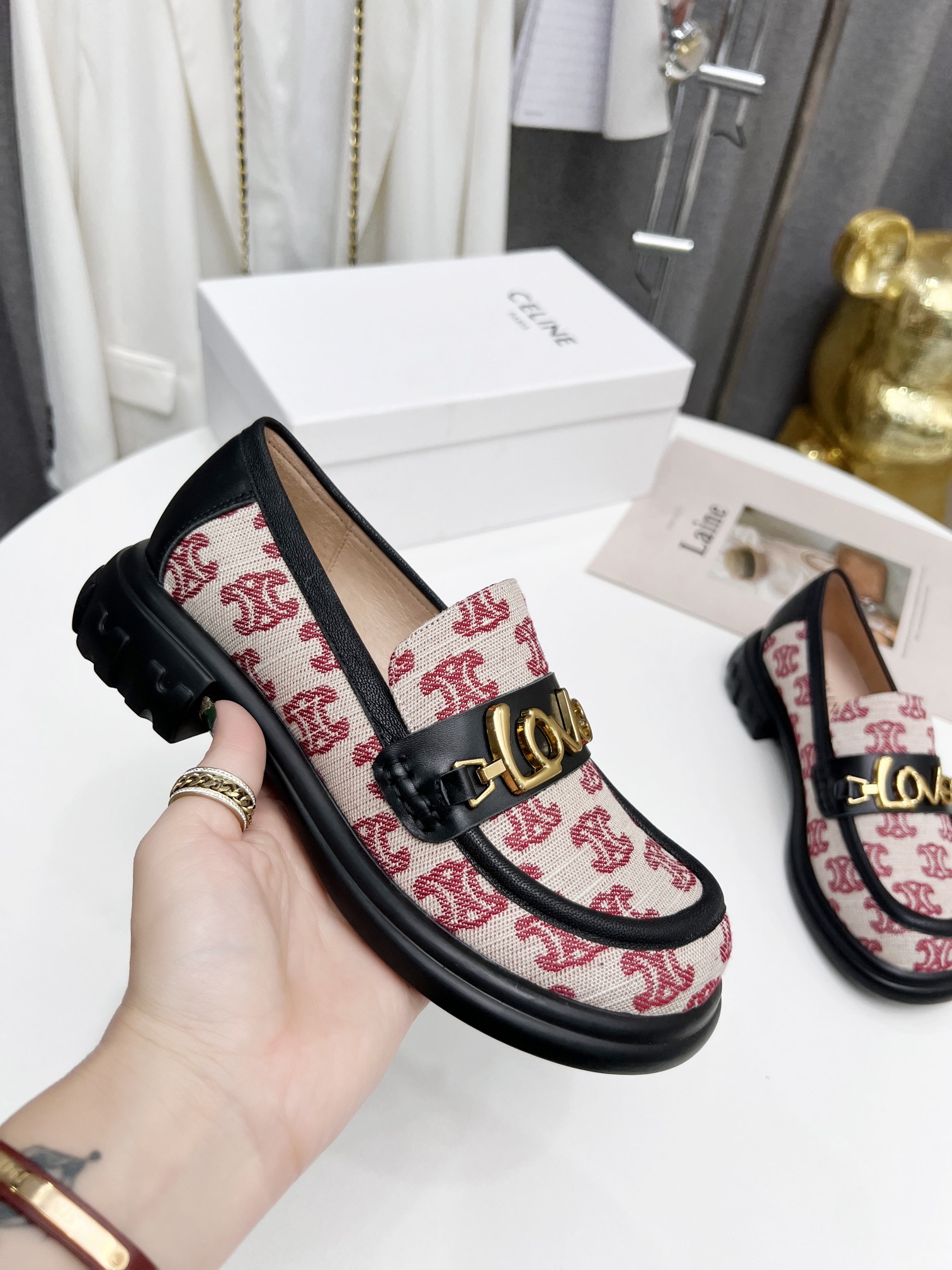 Women Top Quality C*eline shoes