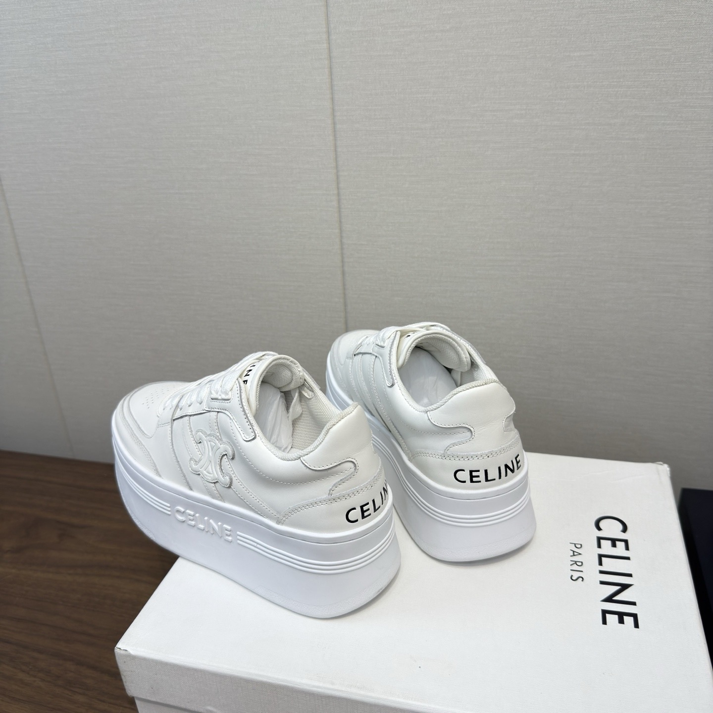 Women Top Quality C*eline shoes