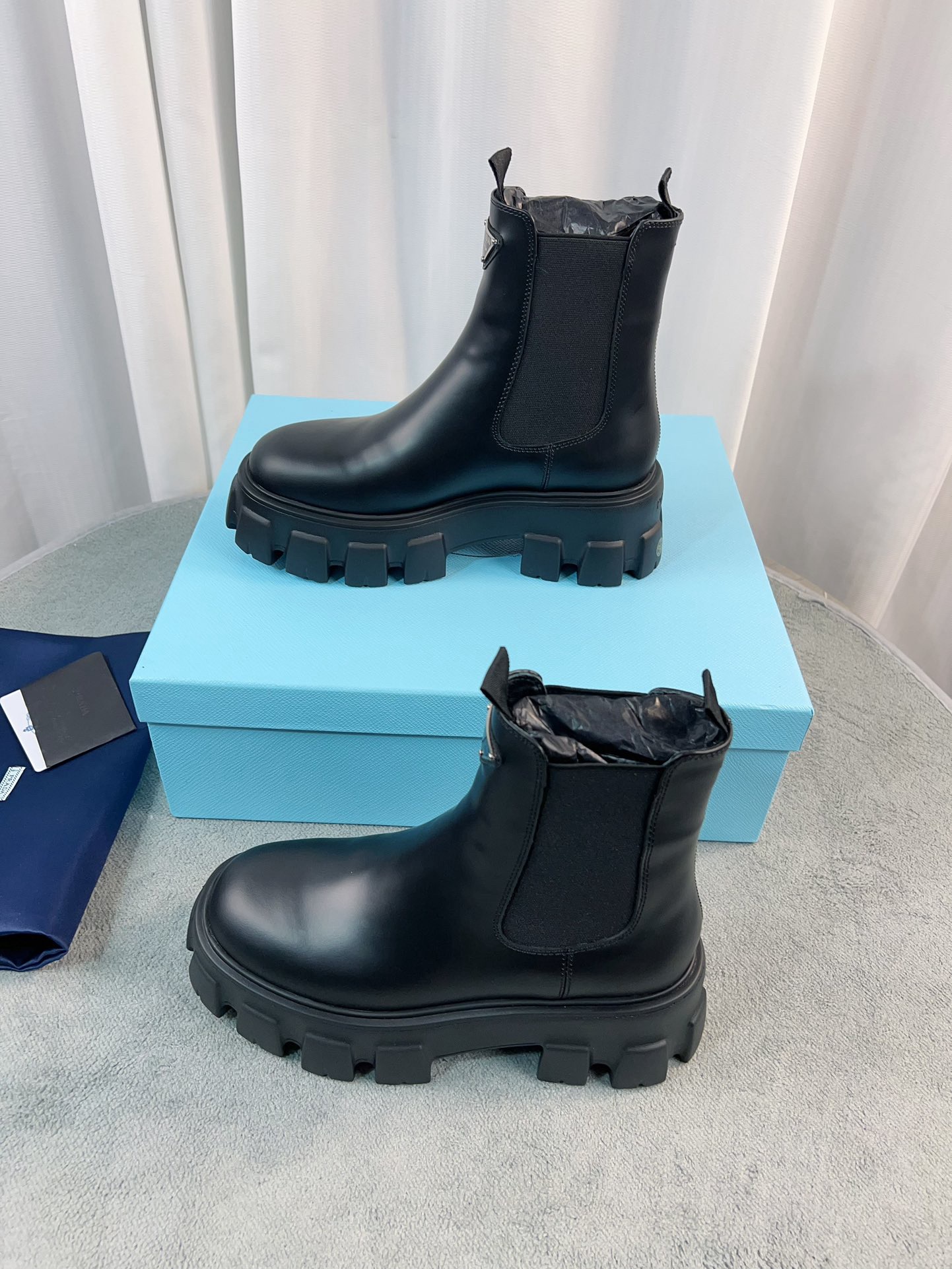 Women Men Top Quality P*rada shoes