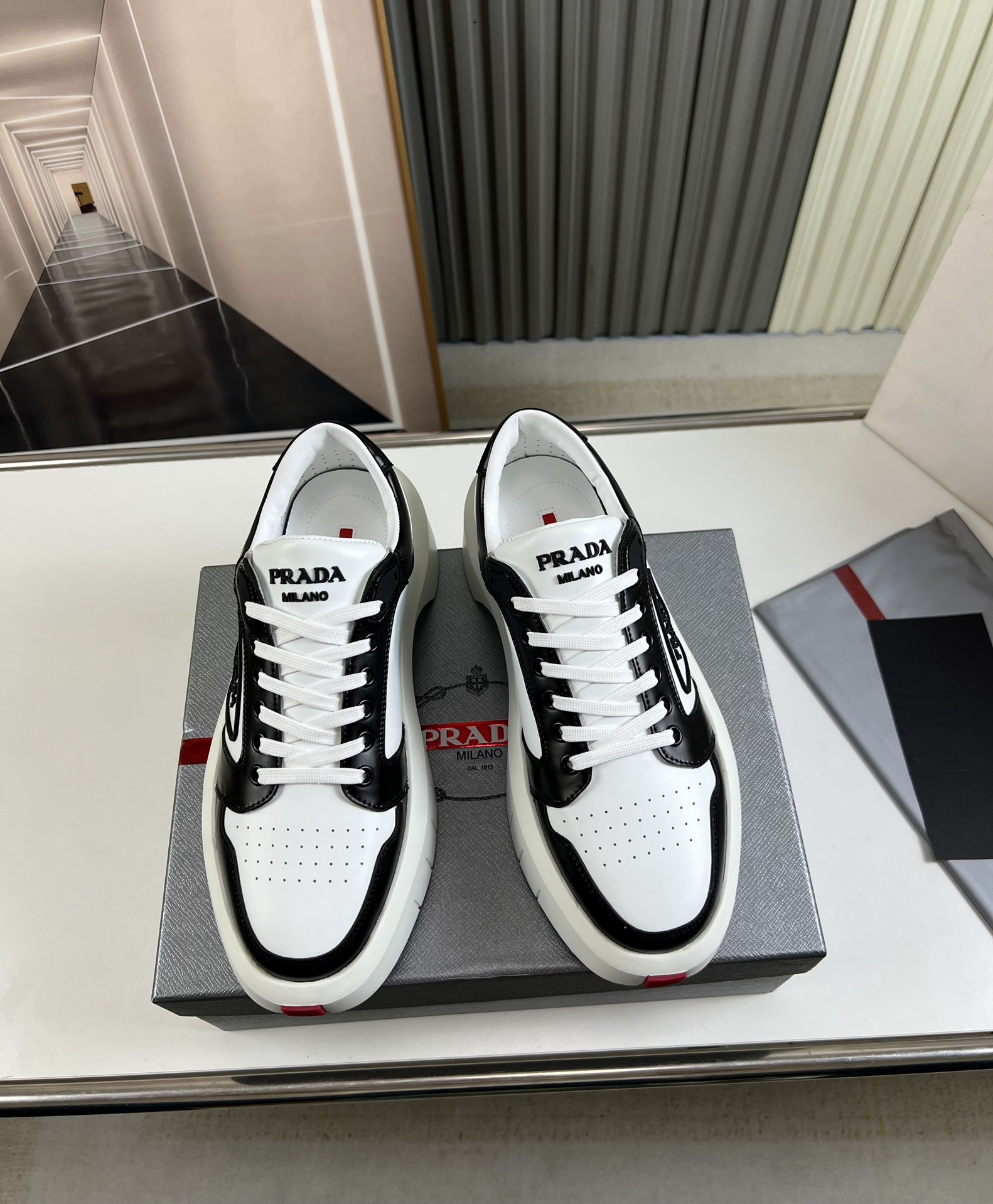 Women Men Top Quality P*rada shoes