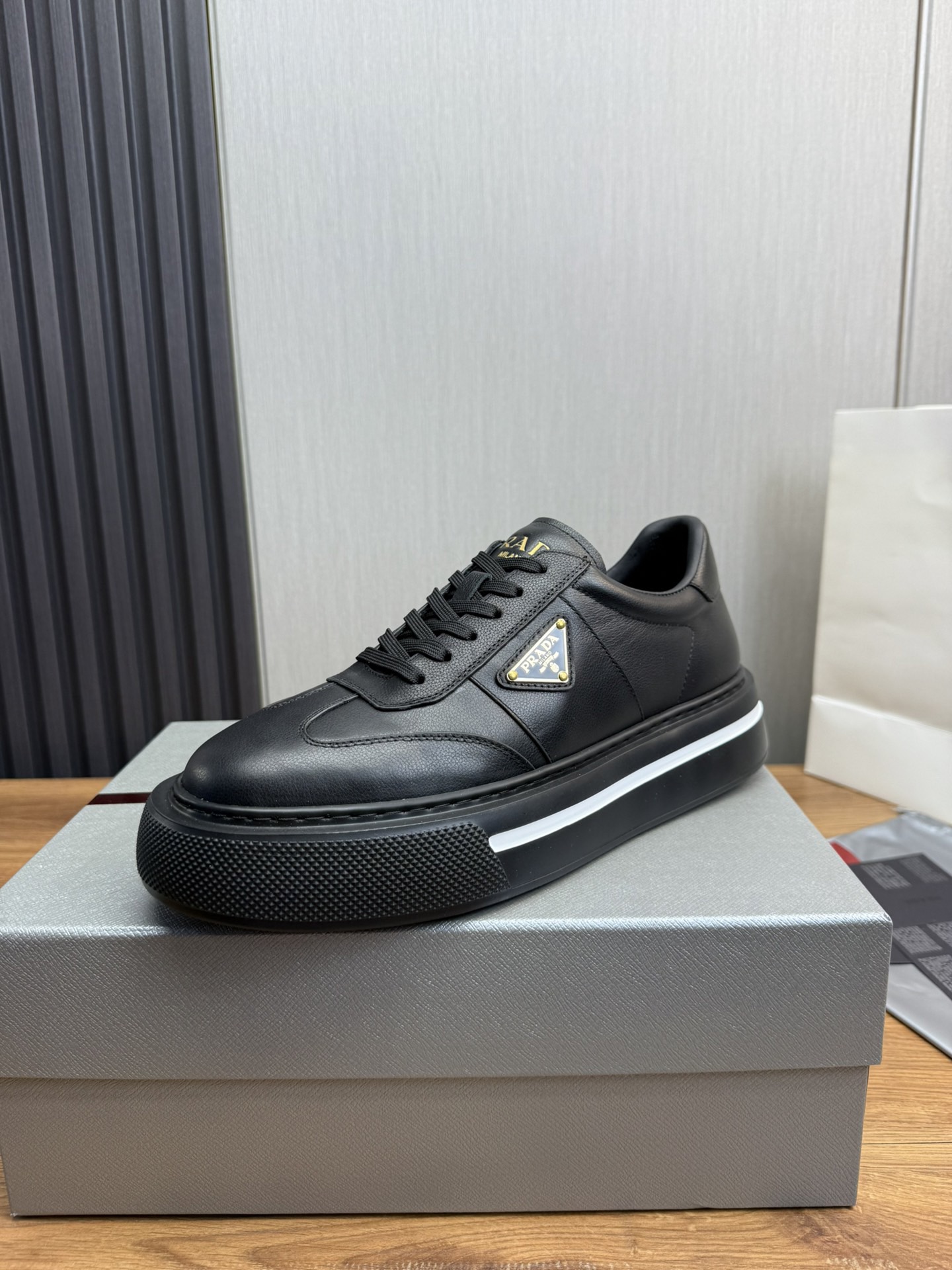 Women Men Top Quality P*rada shoes