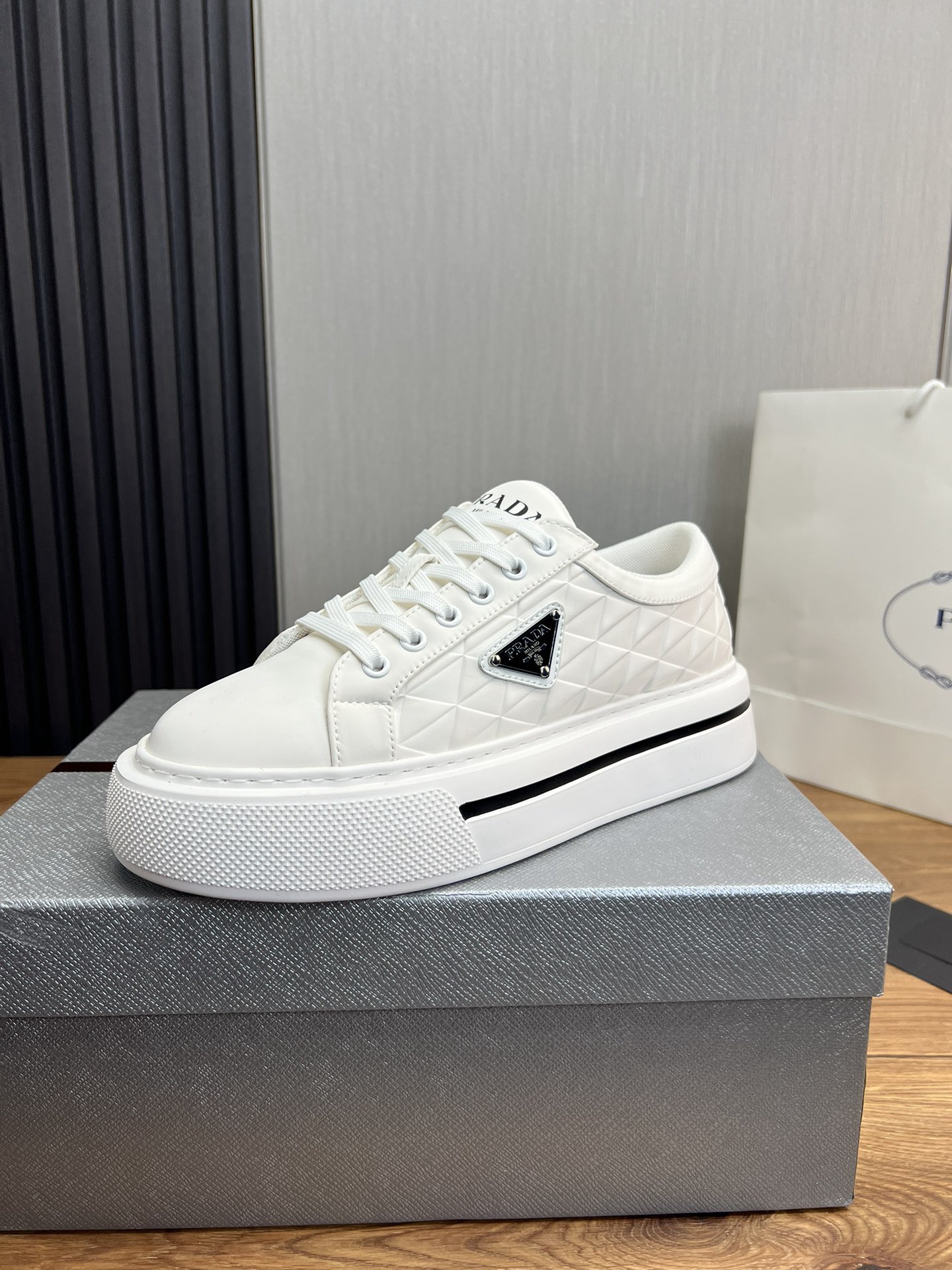 Women Men Top Quality P*rada shoes