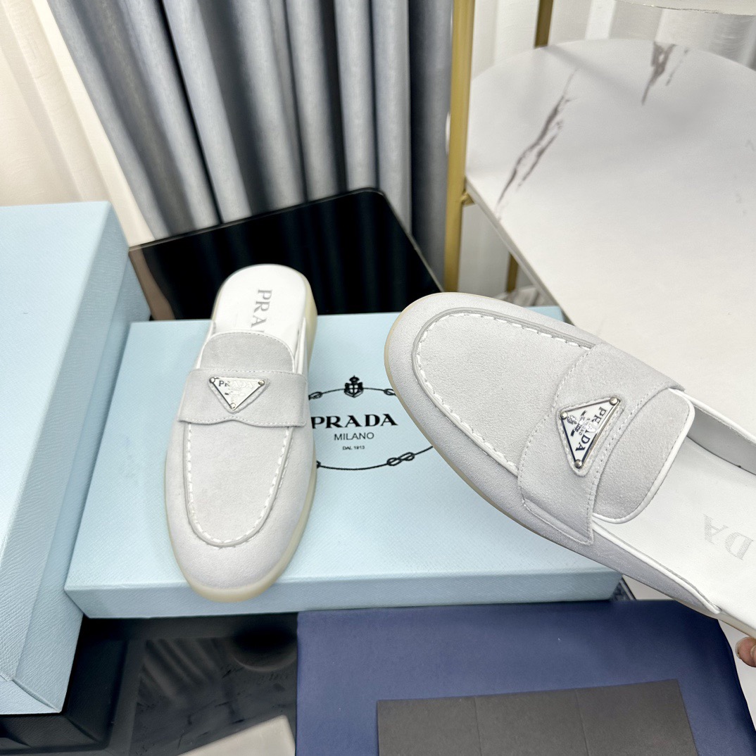 Women Top Quality P*rada shoes