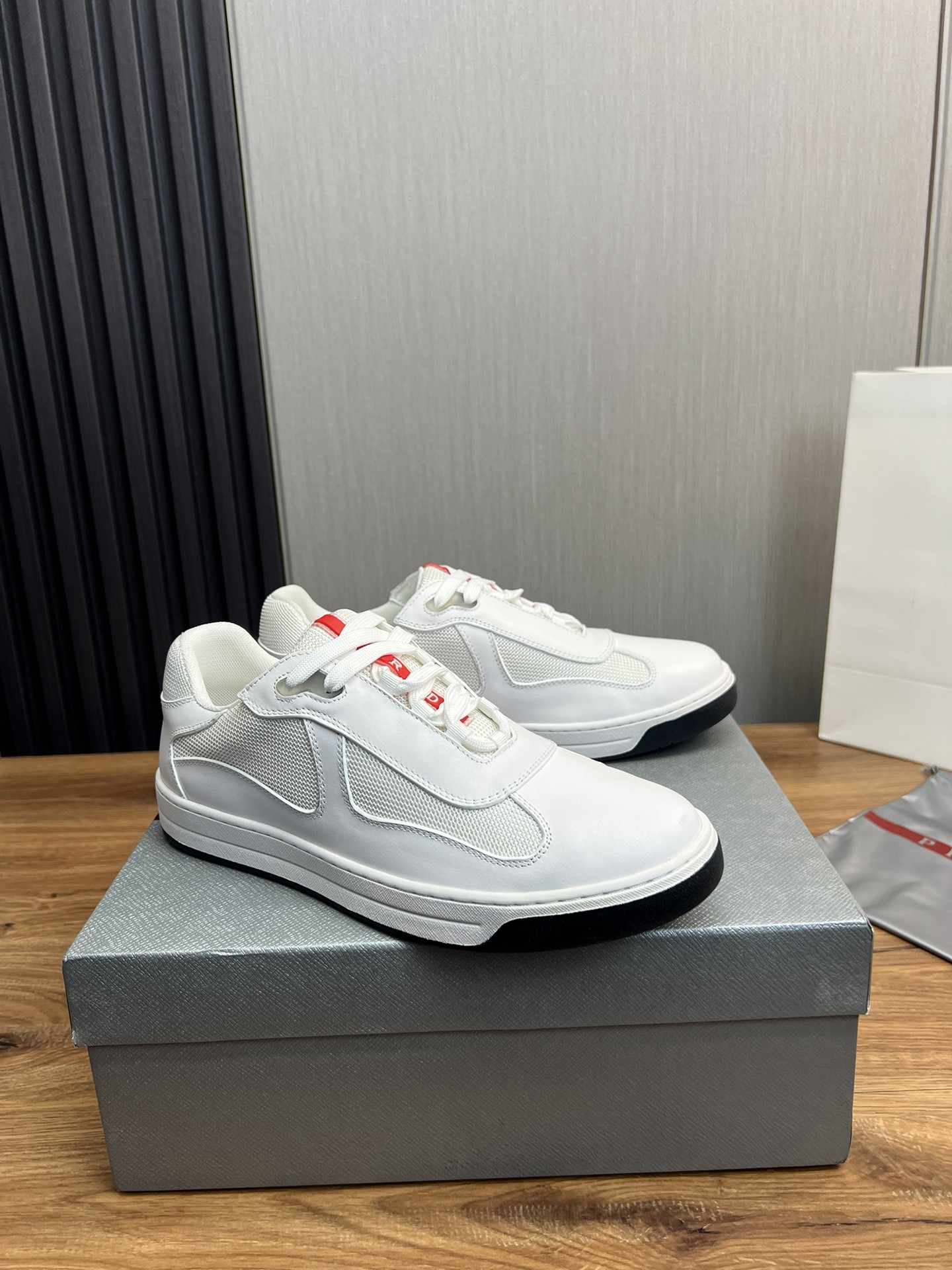 Women Men Top Quality P*rada shoes