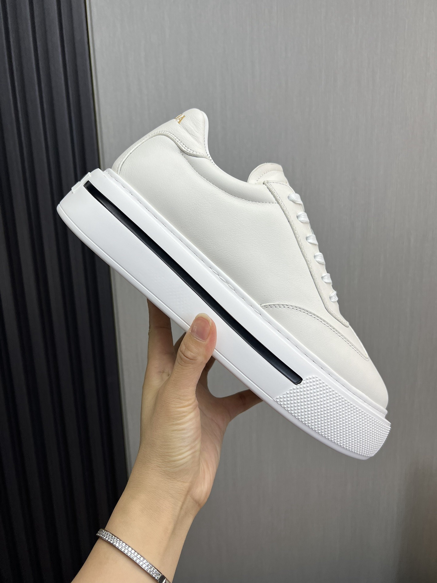 Women Men Top Quality P*rada shoes