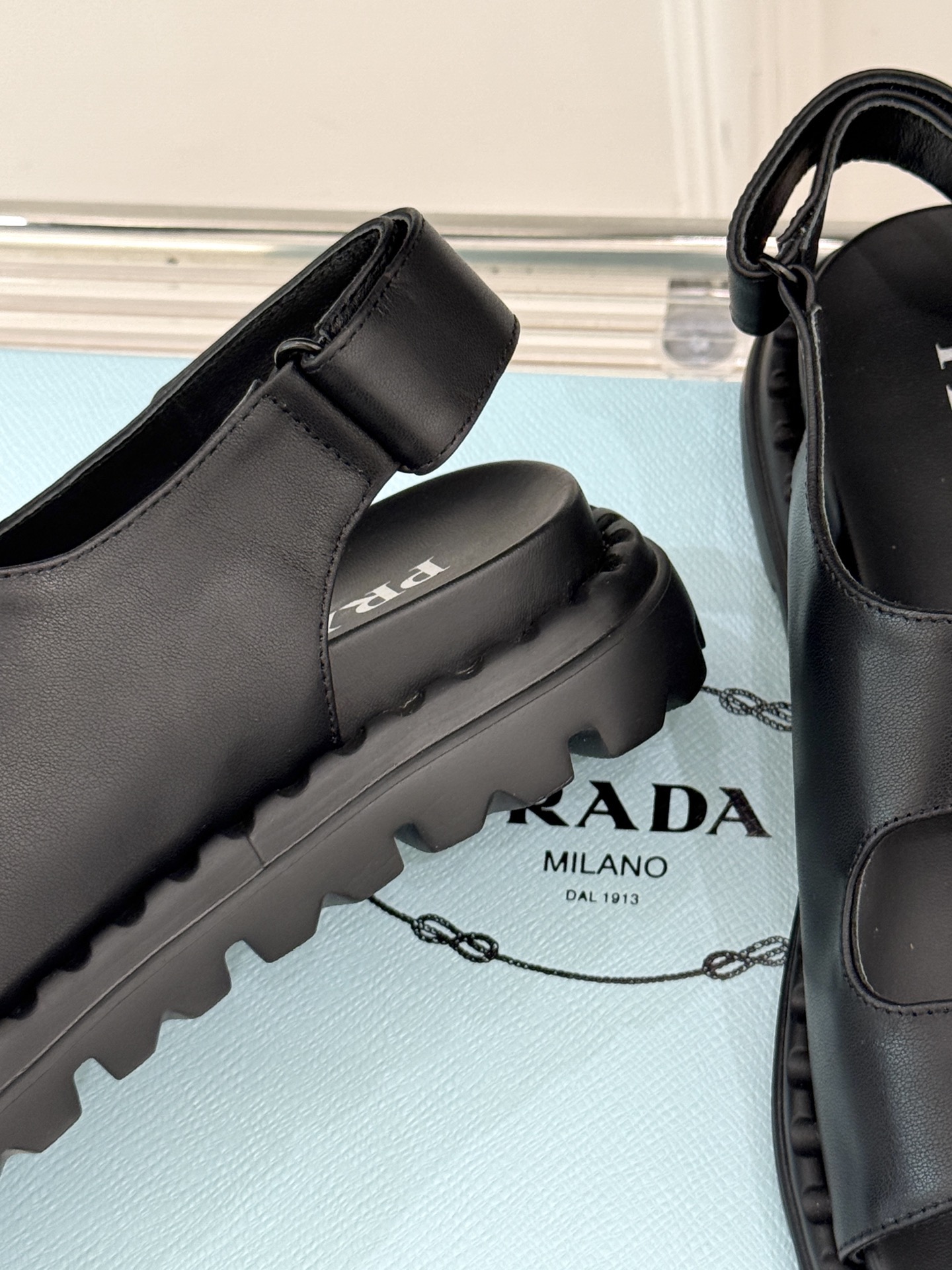Women Men Top Quality P*rada shoes
