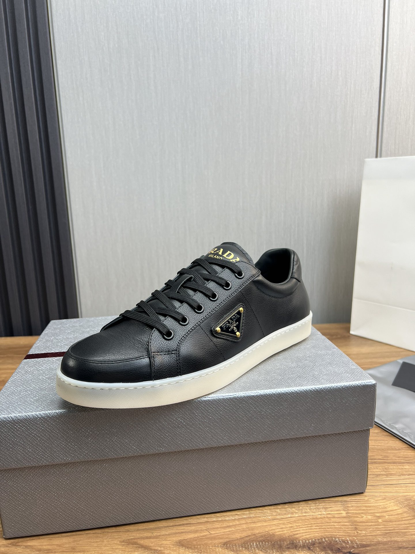 Women Men Top Quality P*rada shoes