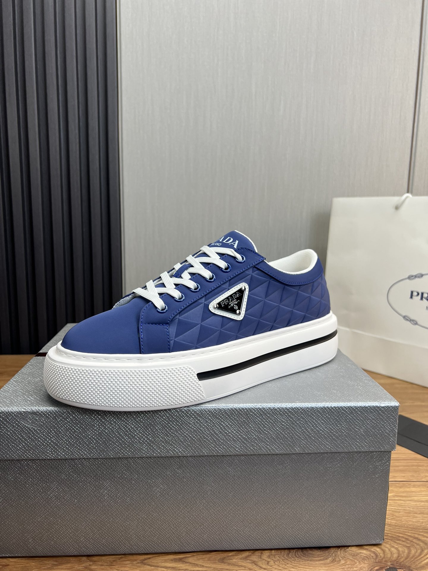 Women Men Top Quality P*rada shoes