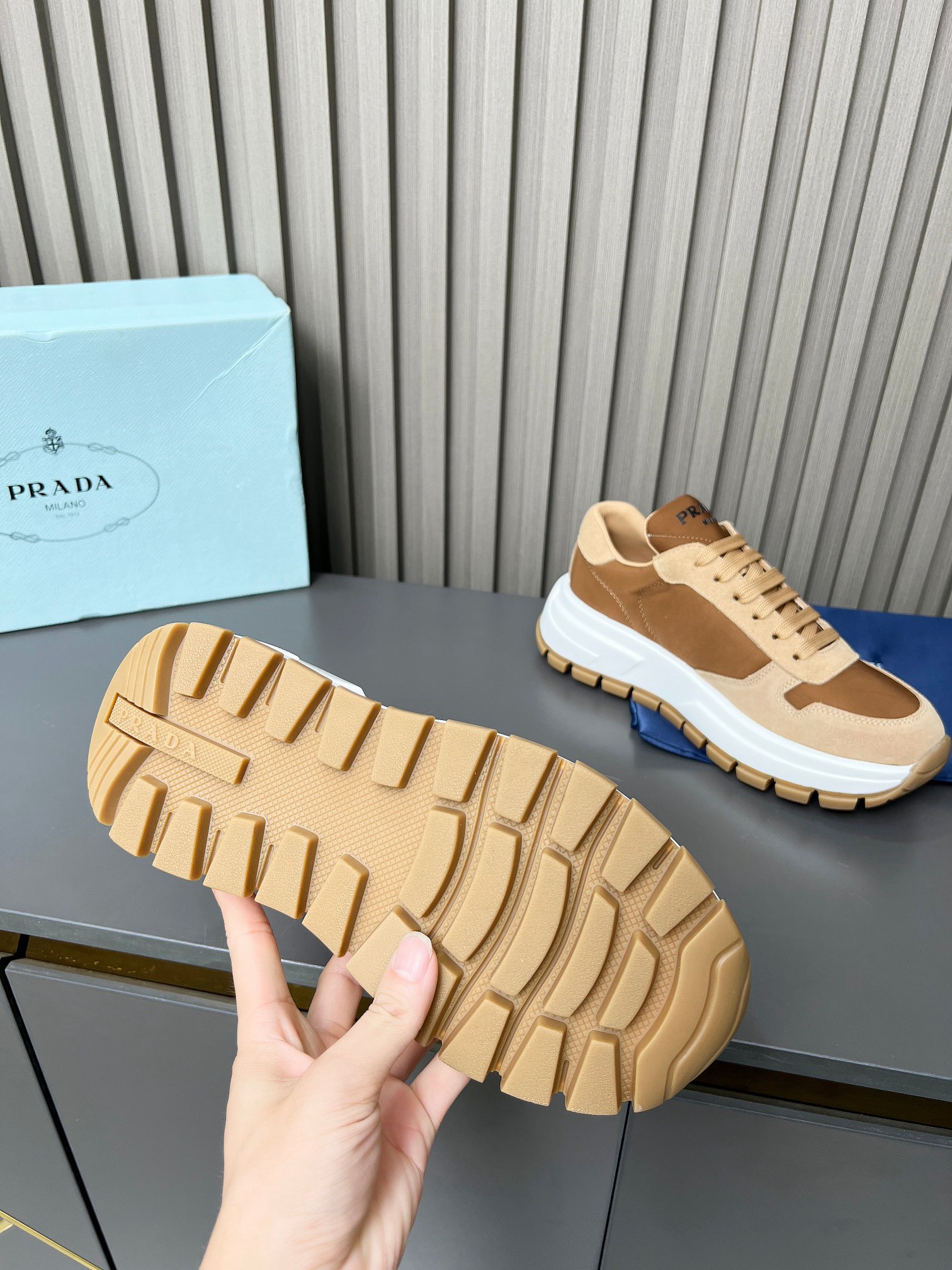 Women Men Top Quality P*rada shoes
