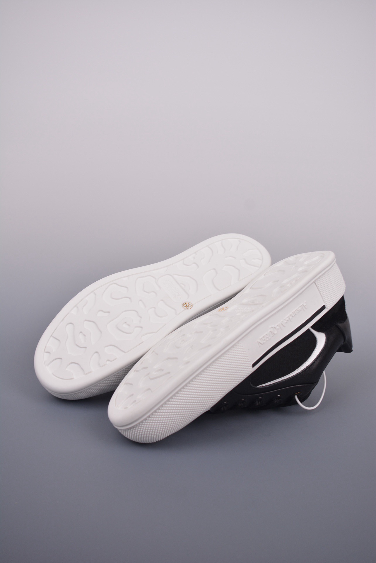 Men Women size 35-45 A*lexander M*cqueen Sneaker Top Quality 1:1