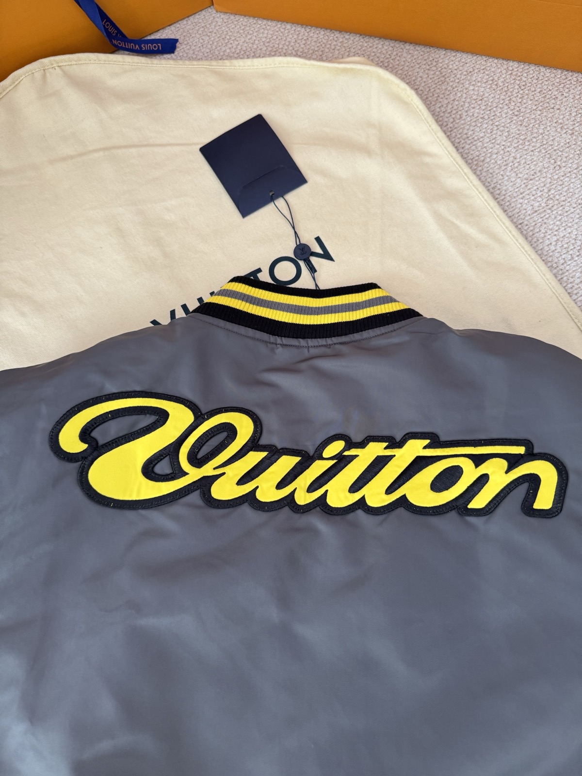 L*V Louis Vuitt*on Top Quality 1:1 Jacket