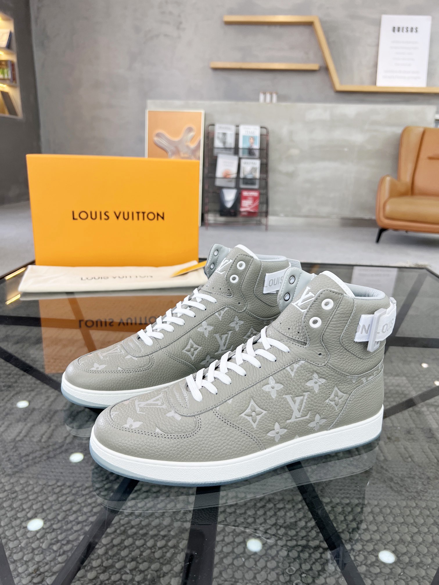Men L*ouis V*uitton Top Sneaker L*V Shoes